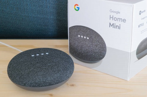 Google home mini smart speaker assistant