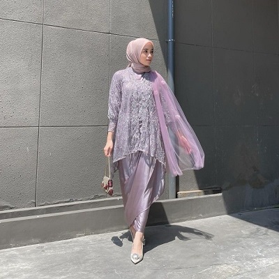 kebaya modern hijab aksen selendang